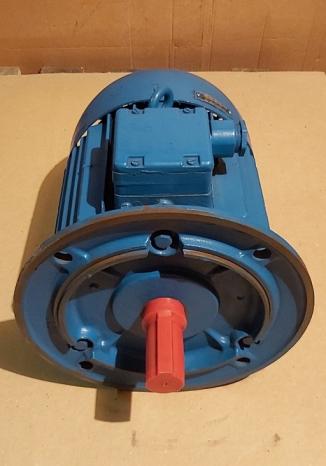 Электродвигатель АИРСМ132S6 (6,   3кВт/1000 об/мин)    фланцевый,    пр-ва "ВЭМЗ" г.    Владимир,    цена 16000 руб.